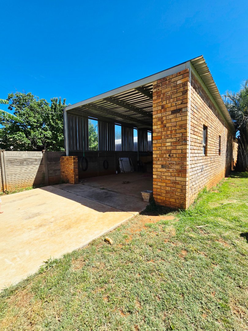 2 Bedroom Property for Sale in Adamayview North West